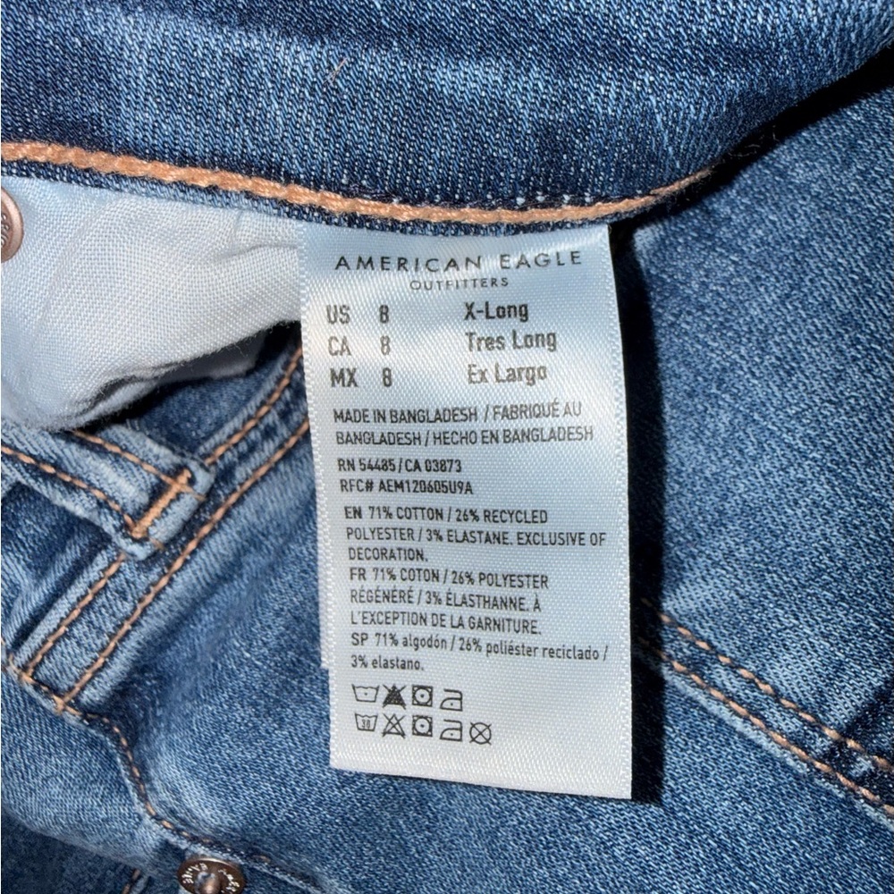 American Eagle Womens High-Rise Skinny Kick Jeans in 8 x-long, EUC - Picture 2 of 3